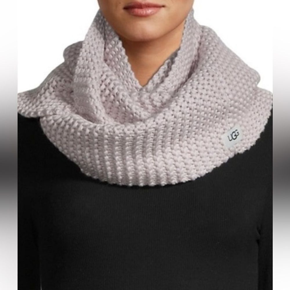 Ugg light purple Knitted Scarf